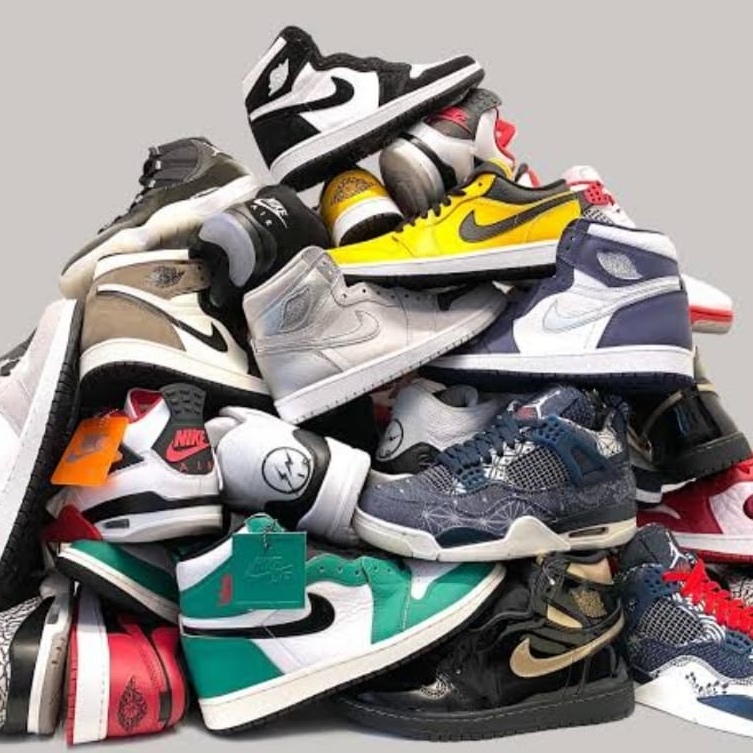Women's Sneakers - WSSN002